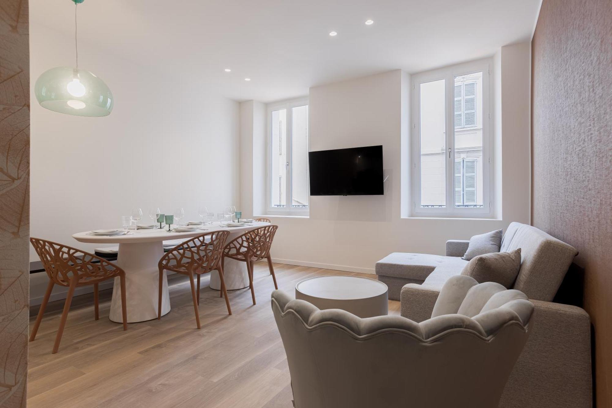 14 Vagliano - Palais, Plage, Clim, Hyper-centre Appartement *